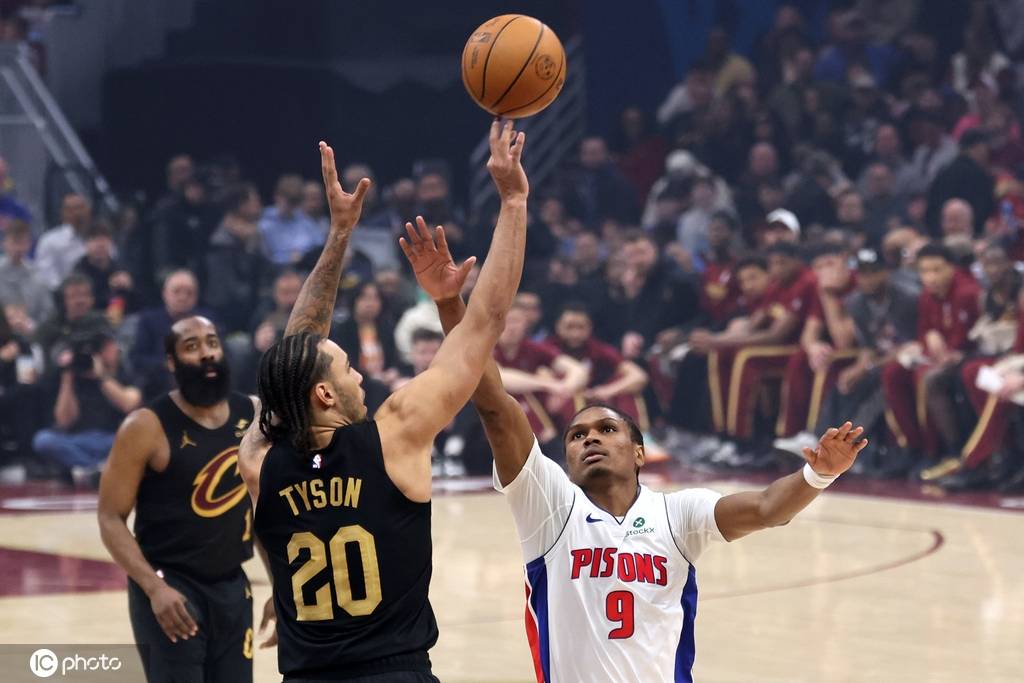 NBA官方：骑士球员杰伦-泰森战活塞时假摔 被罚2000美元